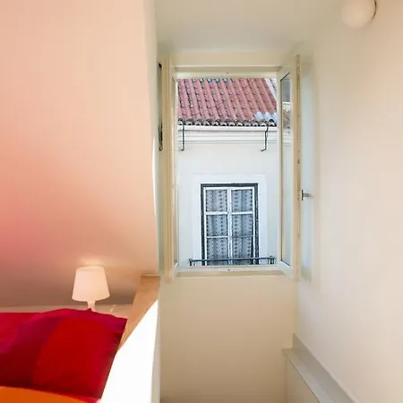 Apartment Duplex In Alfama *